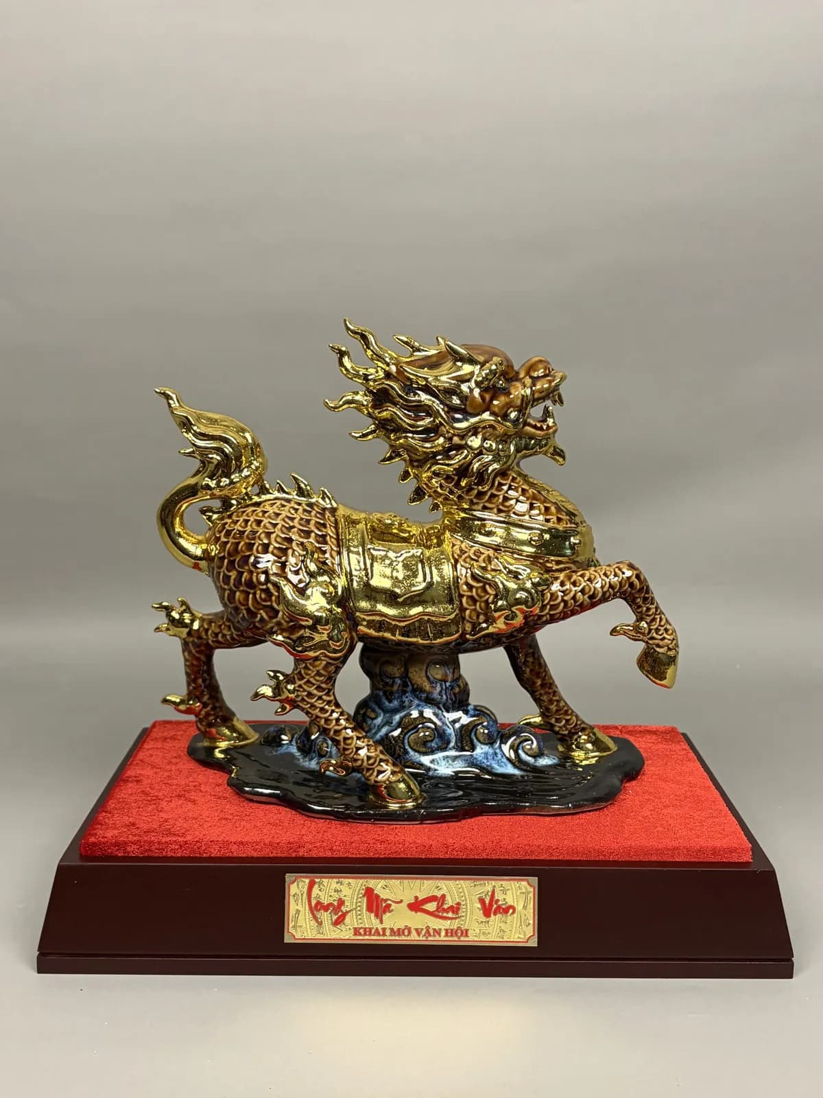 Hoàng Thổ - Tượng Long Mã Khai Văn
